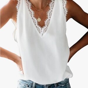 NWOT White Lace trim flowy V neck tank Size med